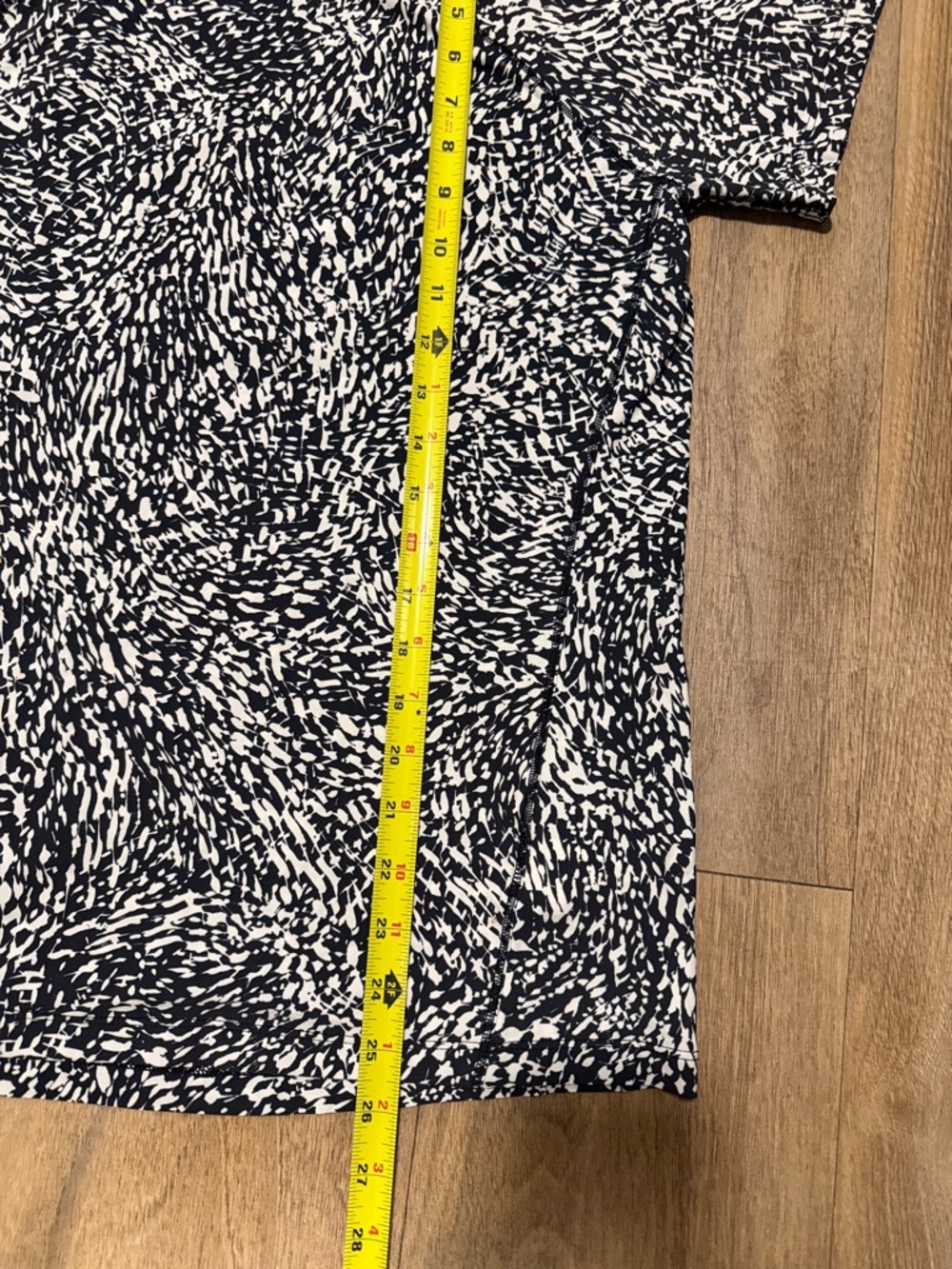 Athleta Ultimate Printed Train Tee Shirt Women's - Picture 2 of 5
